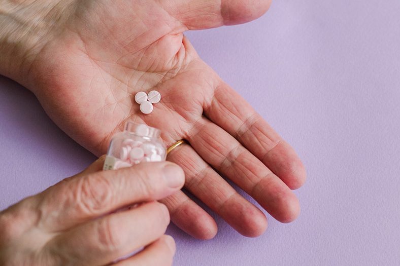 Can You Take Tylenol And Ibuprofen Together